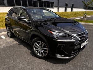 Lexus NX 2.5 300h Luxury 5dr