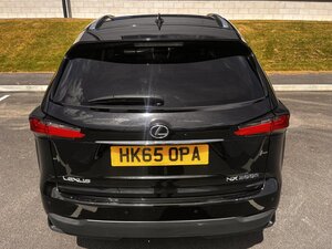 Lexus NX 2.5 300h Luxury 5dr