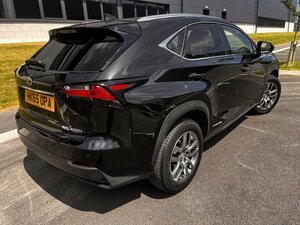 Lexus NX 2.5 300h Luxury 5dr