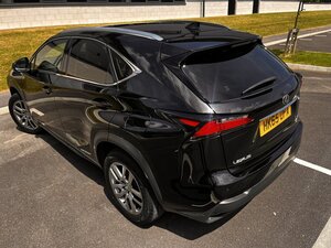 Lexus NX 2.5 300h Luxury 5dr