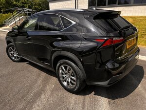 Lexus NX 2.5 300h Luxury 5dr