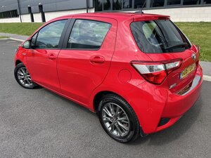 Toyota Yaris 1.5 Yaris Icon Hybrid Vvt-i Cvt 5dr