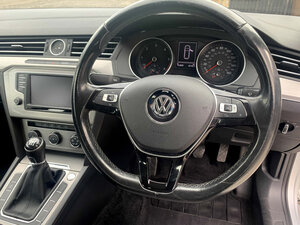 Volkswagen Passat 1.6 S Tdi Bluemotion Technology 5dr