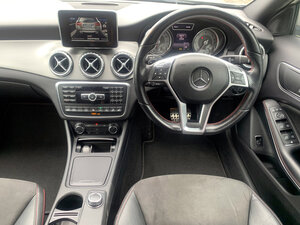 Mercedes-Benz GLA 2.1 Gla 220 Amg Line Premium Cdi 4matic Auto 5dr