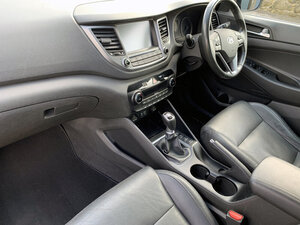 Hyundai Tucson 2.0 Tucson Premium BLUE Drive 2WD CRDI 5dr