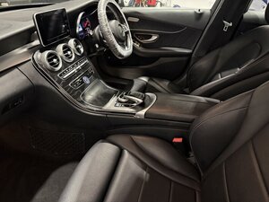 Mercedes-Benz C-Class 2.1 C 220 AMG LINE D AUTO 4dr