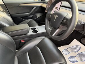 Tesla Model 3 Model 3 Standard Range + 4dr