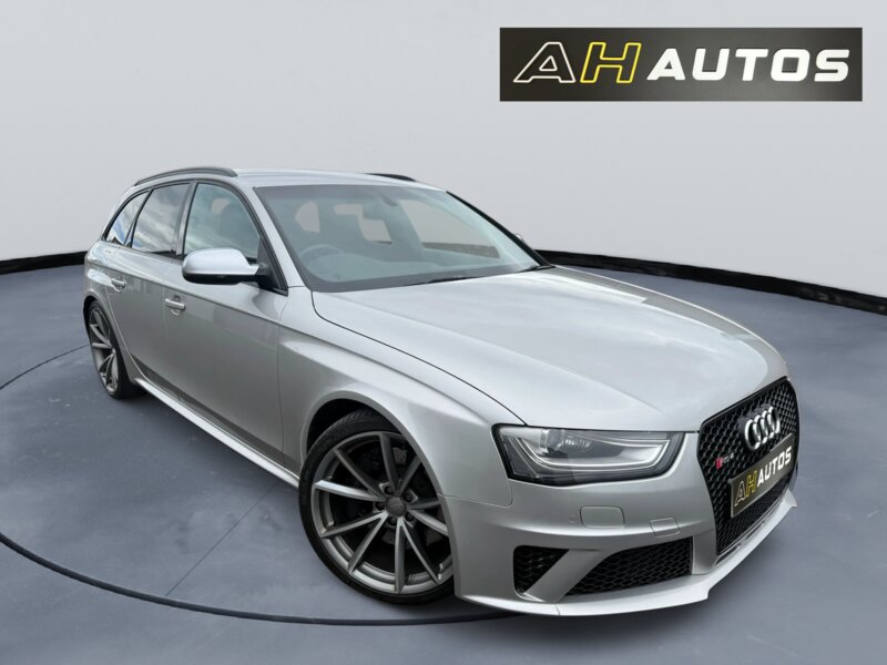 Audi RS 4 4.2 RS 4 FSI Quattro AUTO 5dr
