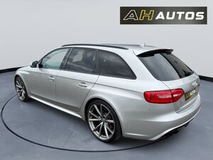 Audi RS 4 4.2 RS 4 FSI Quattro AUTO 5dr