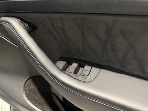 Tesla Model Y Model Y LONG Range AWD 5dr