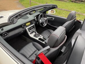 Mercedes-Benz SLK 1.8 SLK 200 AMG Sport Blueefficiency AUTO 2dr