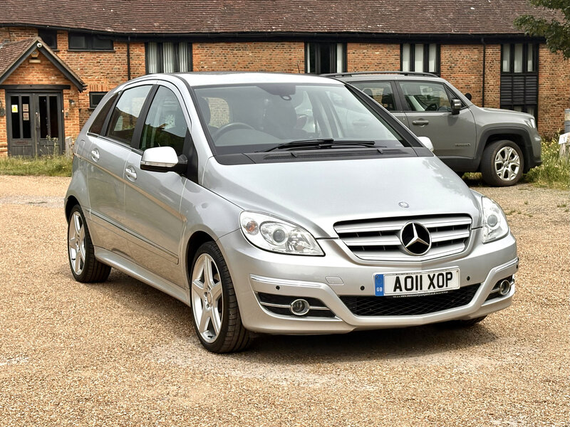Mercedes-Benz B-Class 1.5 B160 Sport CVT 5dr