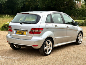 Mercedes-Benz B-Class 1.5 B160 Sport CVT 5dr