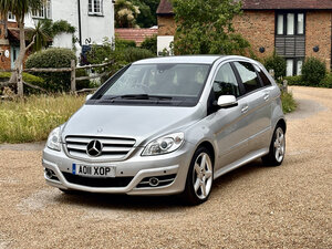 Mercedes-Benz B-Class 1.5 B160 Sport CVT 5dr