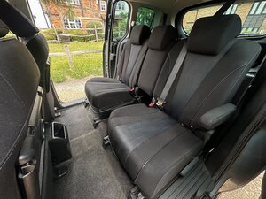Mazda 5 2.0 5 Venture Edition 5dr