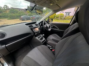 Mazda 5 2.0 5 Venture Edition 5dr