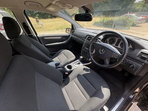 Mercedes-Benz B-Class 1.5 B160 SE CVT 5dr