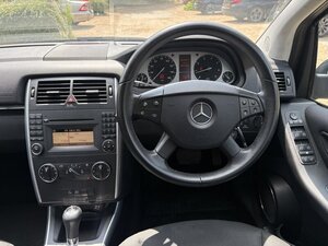 Mercedes-Benz B-Class 1.5 B160 SE CVT 5dr