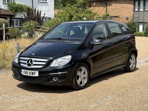 Mercedes-Benz B-Class 1.5 B160 SE CVT 5dr