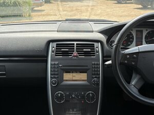 Mercedes-Benz B-Class 1.5 B160 SE CVT 5dr