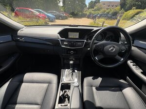 Mercedes-Benz E-Class 1.8 E200 Blueefficiency Avantgarde CGI AUTO 5dr