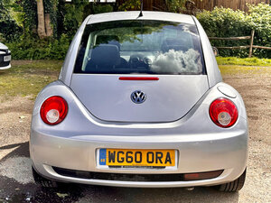 Volkswagen Beetle 1.6 Luna 8v 3dr