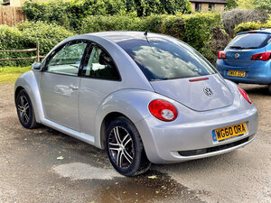 Volkswagen Beetle 1.6 Luna 8v 3dr