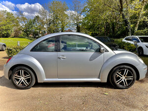 Volkswagen Beetle 1.6 Luna 8v 3dr