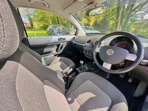 Volkswagen Beetle 1.6 Luna 8v 3dr