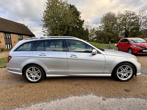 Mercedes-Benz C-Class 1.8 C180 Blueefficiency Sport CGI AUTO 5dr