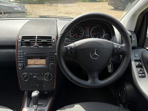 Mercedes-Benz A-Class 1.5 A160 Elegance Se Cvt 5dr