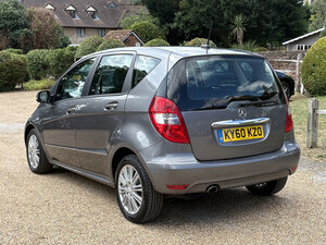 Mercedes-Benz A-Class 1.5 A160 Elegance Se Cvt 5dr