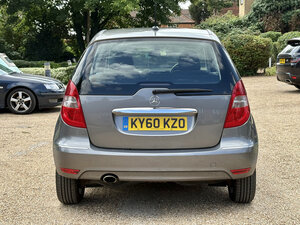 Mercedes-Benz A-Class 1.5 A160 Elegance Se Cvt 5dr