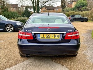 Mercedes-Benz E-Class 1.8 E250 Blueefficiency SE CGI AUTO 2dr