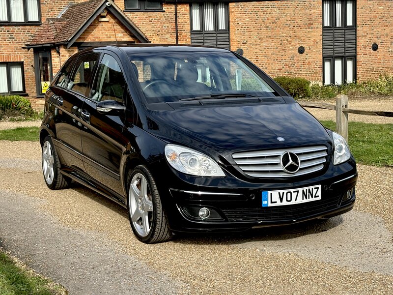 Mercedes-Benz B-Class 1.7 B170 SE CVT 5dr