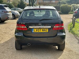 Mercedes-Benz B-Class 1.7 B170 SE CVT 5dr
