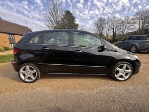 Mercedes-Benz B-Class 1.7 B170 SE CVT 5dr