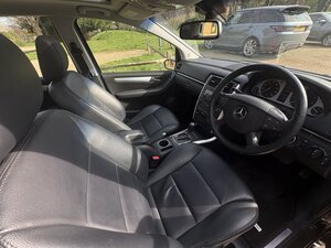 Mercedes-Benz B-Class 1.7 B170 SE CVT 5dr