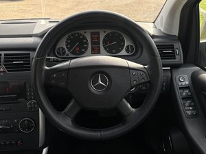 Mercedes-Benz B-Class 1.7 B170 SE CVT 5dr