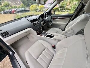 Mercedes-Benz C-Class 1.8 C180 Blueefficiency Elegance CGI AUTO 4dr