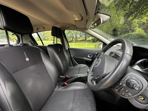 Renault CLIO 1.1 Dynamique Tomtom 16v 5dr