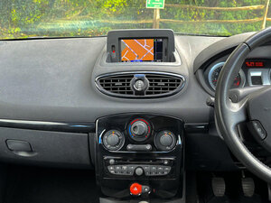 Renault CLIO 1.1 Dynamique Tomtom 16v 5dr