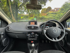 Renault CLIO 1.1 Dynamique Tomtom 16v 5dr