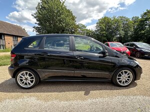 Mercedes-Benz B-Class 1.7 B180 Sport Cvt 5dr