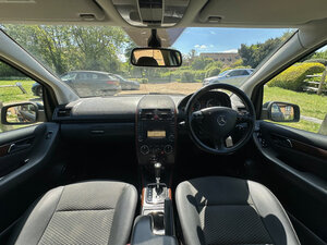 Mercedes-Benz A-Class 1.5 A160 Elegance Se Cvt 5dr