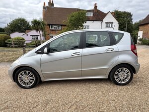 Mercedes-Benz A-Class 1.5 A150 Elegance Se Cvt 5dr