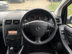 Mercedes-Benz A-Class 1.5 A160 Avantgarde SE CVT 5dr