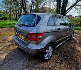 Mercedes-Benz B-Class 2.0 B200 CDI SE CVT 5dr