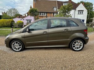 Mercedes-Benz B-Class 1.5 B160 Sport Cvt 5dr