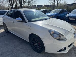 Alfa Romeo Giulietta 2.0 Giulietta Sportiva Nav Jtdm2 Semi-auto 5dr